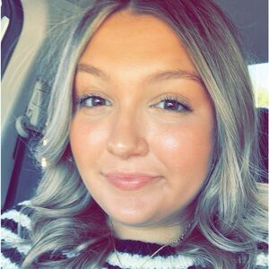 Meet your Posher, Claira